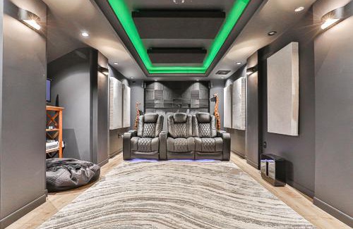 North York Apartamento | Luxurious Spa Retreat - Toronto Escape