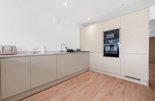 Walkden Casa | Luxurious Stylish: Modern Home
