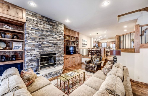 Highlands Townhomes Villa | Lujosa y verdadera casa de campo en las montañas de Ski-In / Ski-Out en Beaver Creek Village