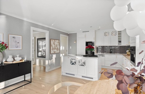 Godvik Villa | Luxurious waterfront Villa w/Boat&kayaks. Only 15 min from Bergen city center!