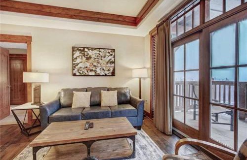 Peak 8 Apartamento | Luxury 1 Bedroom Ski In, Ski Out One Ski Hill Residence Located At The Base Of Peak 8 With Bowling Alley Onsite