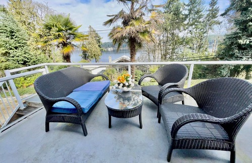 Mercer Island Casa | Luxury 180 degree Lake View N Mercer Island Home