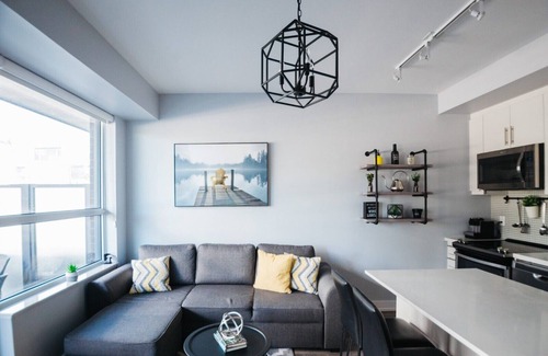 Innisfil Apartamento | Luxury 1BD Condo @ All Season Waterfront Resort