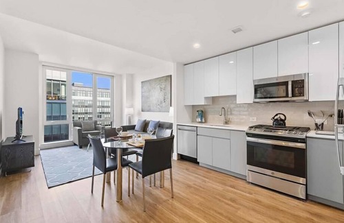 White Plains Apartamento | Luxury 1BR in Downtown | Full Kitchen | W&D