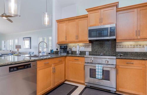 Ko Olina Condominio | Luxury 2 Bed, 2 Bath Ocean View Condo (21C)