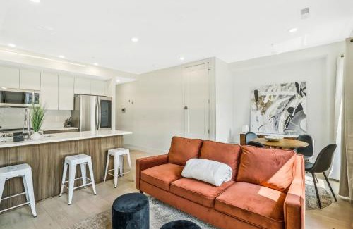 Petworth Apartamento | Luxury 2 bed 2 bath Suite in Washington DC