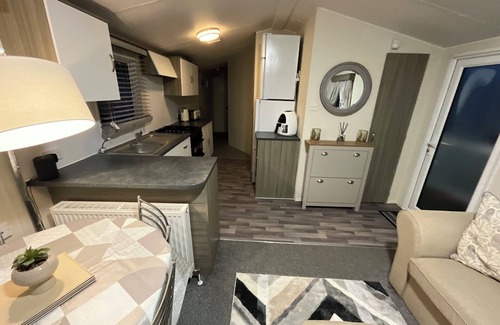 Colchester Cabina | Luxury 2- Bed Caravan in Mersea Island Colchester