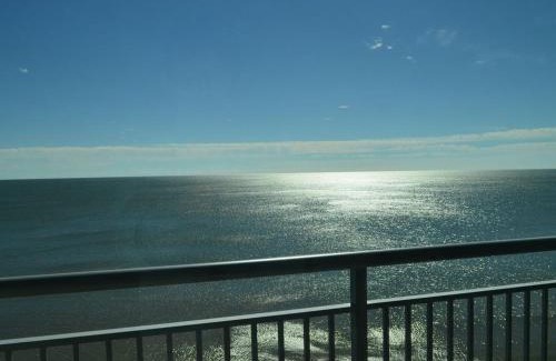 Downtown Myrtle Beach Apartamento | Luxury 2 bedroom 2 bathroom Ocean Front Condo on the 12th floor for 8