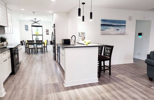 Read Boulevard West Casa | Luxury 2 bedroom with indoor fireplace and bonus room!