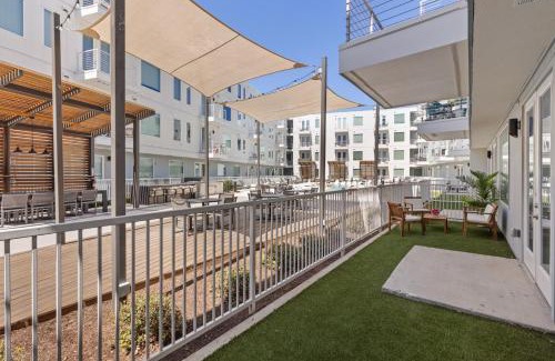 Windsor Park Apartamento | Luxury 2-BR with Poolside Patio