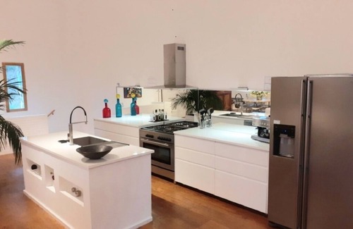 Calenzana Casa | LUJOSA CASA DE PERSONAJES DE 270M² EN PIEDRAS ANTIGUAS CON PISCINA CLIMATIZADA, CERCA DE CALVI