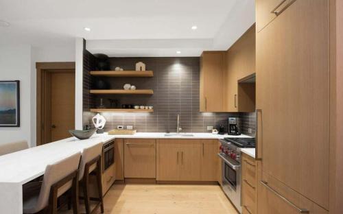 Snowmass Village Casa | Luxury 2bd 2ba Ski In & Ski Out 60