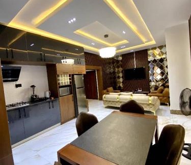 Lagos Apartamento | Luxury 2bed, 24hrs light, Netflix, WiFi in Gbagada