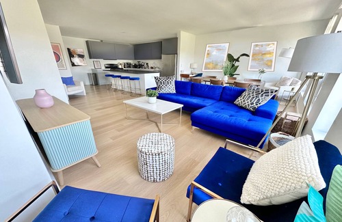 Hoboken Apartamento | Luxury 2BR-2BA - 15 Minutes to NYC - Elevator - Rooftop - Gym - Lounge - Laundry