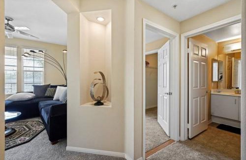 Orange Apartamento | Luxury 2BR/2BA! 5 MIN to Disney!