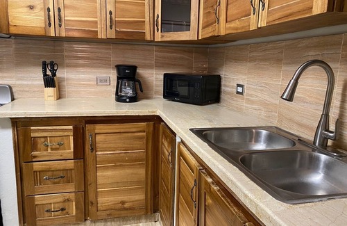 San Cristobal Apartamento | Luxury 2BR 2BA APT W. AC & Garage