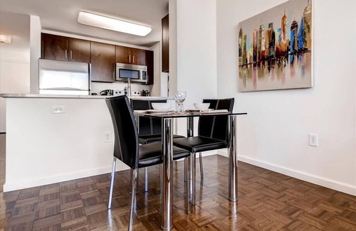 Hudson Exchange Apartamento | Luxury 2BR | Full Kitchen | Steps from PATH | by GLS