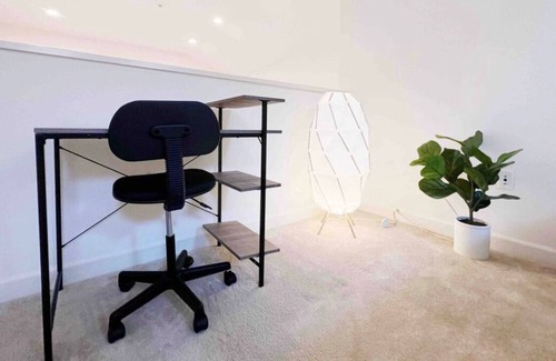 Lake Forest Apartamento | Luxury 2br loft in Irvine close to the beach