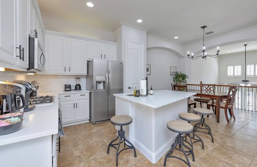 Legacy Park Casa | Luxury 3-bedroom corporate townhome with WiFi, AC, garage at The Shops at Legacy