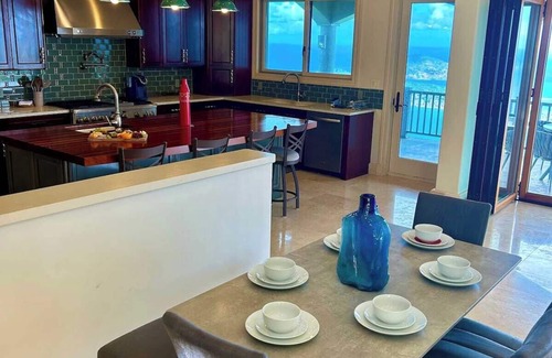 Estate Neltjeberg Villa | Luxury 3-bedroom villa with infinity edge pool