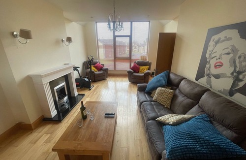 Tullamore Casa | Luxury 3 Bedrooms on Famous Esker Hills Golf Course