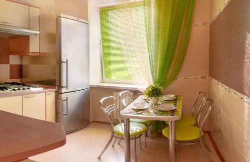 Sukhinovka Apartamento | Luxury 3 Rooms Apartments in Center by Green House