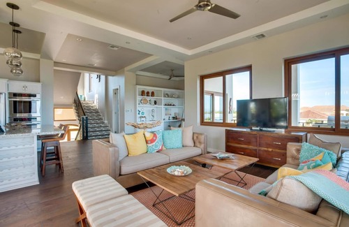 Plantation Villa | Puestas de sol sobre la laguna y las montañas mayas con Laguna Gecko!