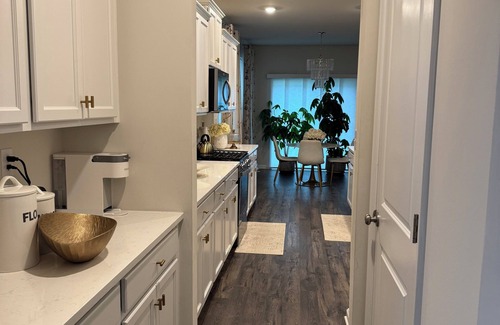 Manahawkin Casa | Luxury 3BR 2BATH Coastal Retreat.10 minutes to LBI Beaches.Save 20% on 4+ Nights