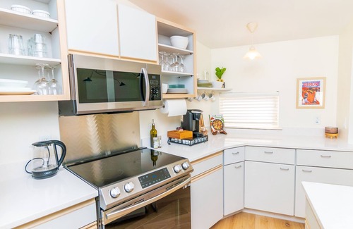 South Woodstock Casa | Ananda Vue- Lux 3BR/2BA hygge Villa w Fireplace and VIEWS!