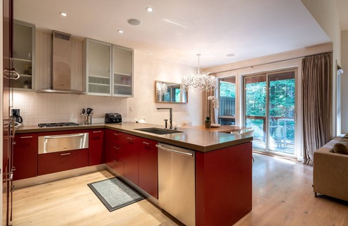 Blackcomb Casa | Forest Creek # 2: hermosa y lujosa casa de pueblo, estacionamiento incluido, transporte gratuito