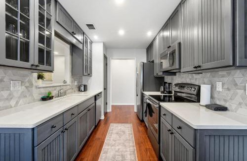 Cypress Gardens Casa | Luxury 3BR with Private POOL & GAME ROOM, only 4 MIN to LEGOLAND