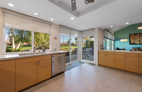 Palm Desert Casa | ★Luxury 4 Bdrm - Monterey Country Club - Pool/Hot-tub Golf Tennis Gym Patio BBQ★