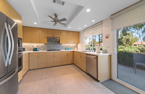 Palm Desert Casa | ★Luxury 4 Bdrm - Monterey Country Club - Pool/Hot-tub Golf Tennis Gym Patio BBQ★