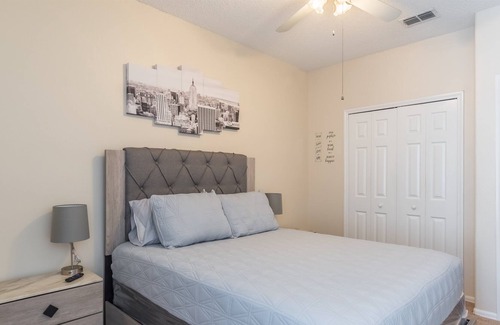 Sunset Ridge Casa | Luxury 4 bed 2 bath vacation home in Davenport FL