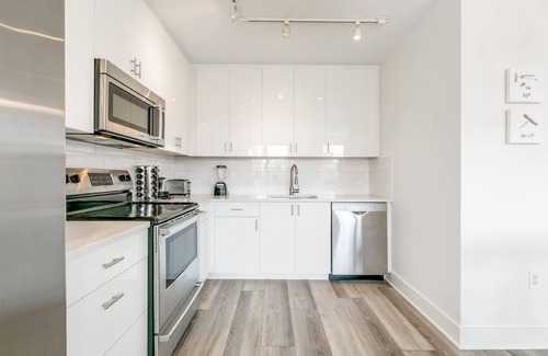 Central Business District Apartamento | Luxury 4 bedroom Condo Short Walk to Bourbon Street