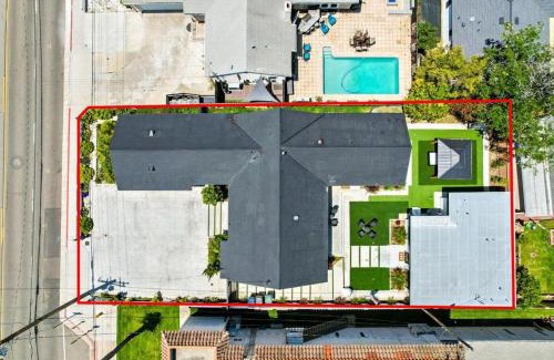 Huntington Beach Villa | Luxury 4 bedroom villa