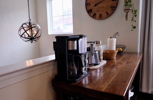 West Conshohocken Casa | Luxury 4 BR Townhouse w/ Parking