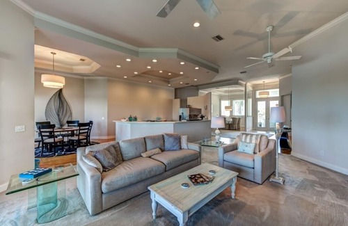 Cape Haze Casa | Casa de la piscina de lujo 4 PLUS habitaciones con muelle privado en Kettle Harbor!