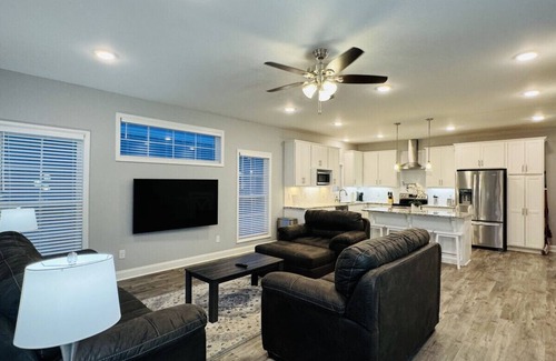 Augusta Casa | Luxury 4B/4.5b Home, EV Charger, deck by MCG #9