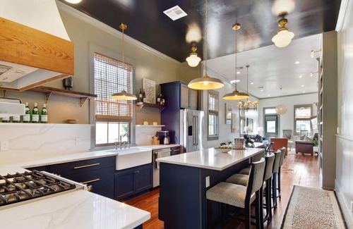 Irish Channel Casa | Luxury 5 BR, easy stroll to best of Magazine, minutes from French Quarter