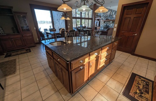 Park Rapids Casa | Luxury 5BR Lake Front Home | 5 Bed, 4.5 Bath