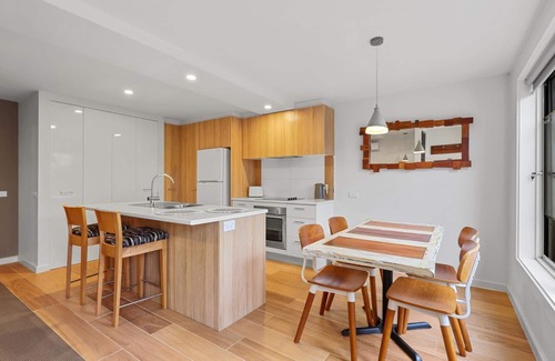 Merrijig Casa | Luxury 5BR Mountain Home - Mt Buller Views