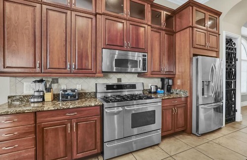 Reunion Casa | Luxury 6 Bedroom House in Reunion Resort