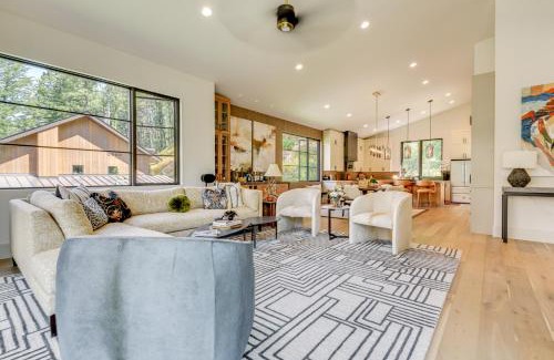 Warm Springs Casa | Luxury Alpine Home with Hot Tub 1 Mi to Sun Valley!