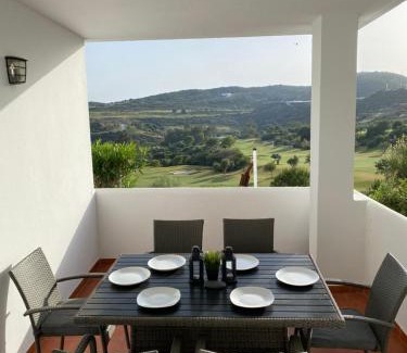 Estepona Apartamento | Luxury and secluded apartment set in Valle Romano