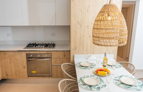 El Cortecito Apartamento | ★★Luxury Apartment 2 BR/2 Bath Steps from Ocean★★