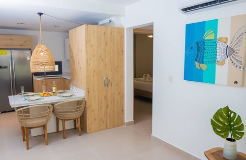 El Cortecito Apartamento | ★★Luxury Apartment 2 BR/2 Bath Steps from Ocean★★
