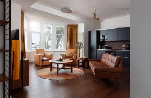 Maenporth Apartamento | Apartamento-Lujoso-Baño privado con ducha-Vista al Mar-Sea Views Dog Friendly