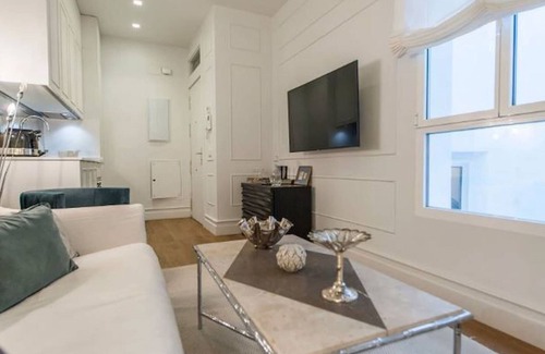 Huertas Apartamento | Luxury Apartment for two In Neptuno