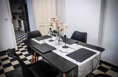 Lindenthal Apartamento | Luxury apartment in listed old villa 300m² garden, Cologne-Lindenthal